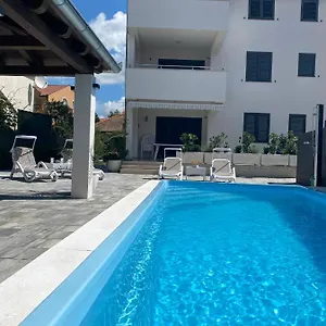 Apartman Breitling With Pool, Biograd Na Moru