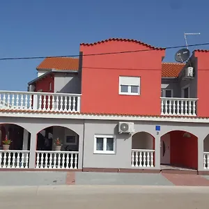 Apartman Megi, Biograd Na Moru